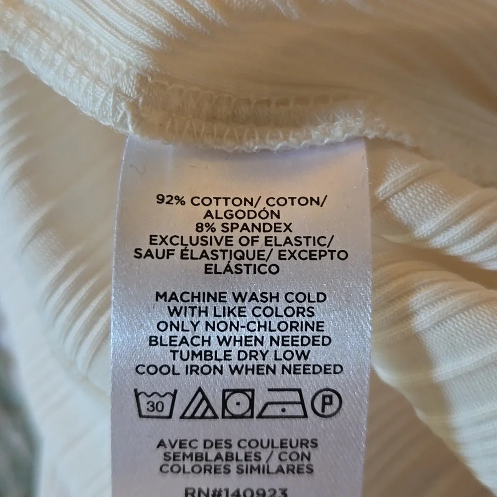 Pair of LOFT Ruffled High Neck Tops Sz XXL - Picture 6 of 6